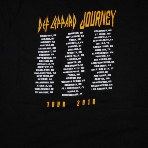 RARE Def Leppard and Journey 2018 Concert Tour Band T-shirt - Picture 4 of 5